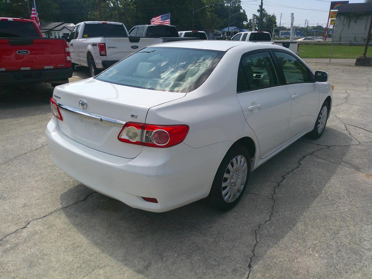 2013 WHITE TOYOTA COROLLA BASE; S; LE; (5YFBU4EEXDP) , located at 1200 Cassat Avenue, Jacksonville, FL, 32205, (904) 695-1885, 30.302404, -81.731033- Photo#6