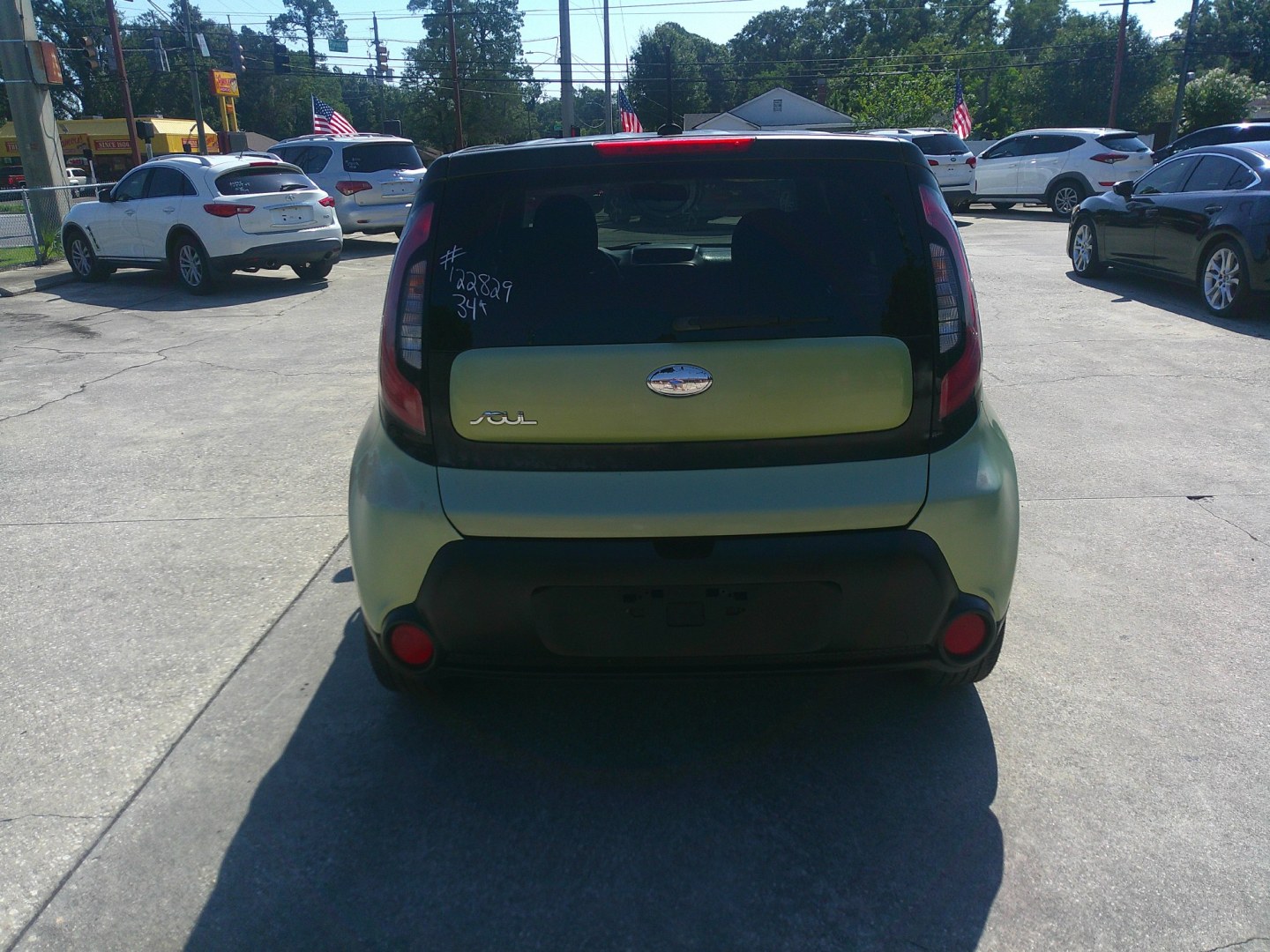 2015 GREEN KIA SOUL + (PLUS) (KNDJP3A5XF7) , located at 1200 Cassat Avenue, Jacksonville, FL, 32205, (904) 695-1885, 30.302404, -81.731033- Photo#3