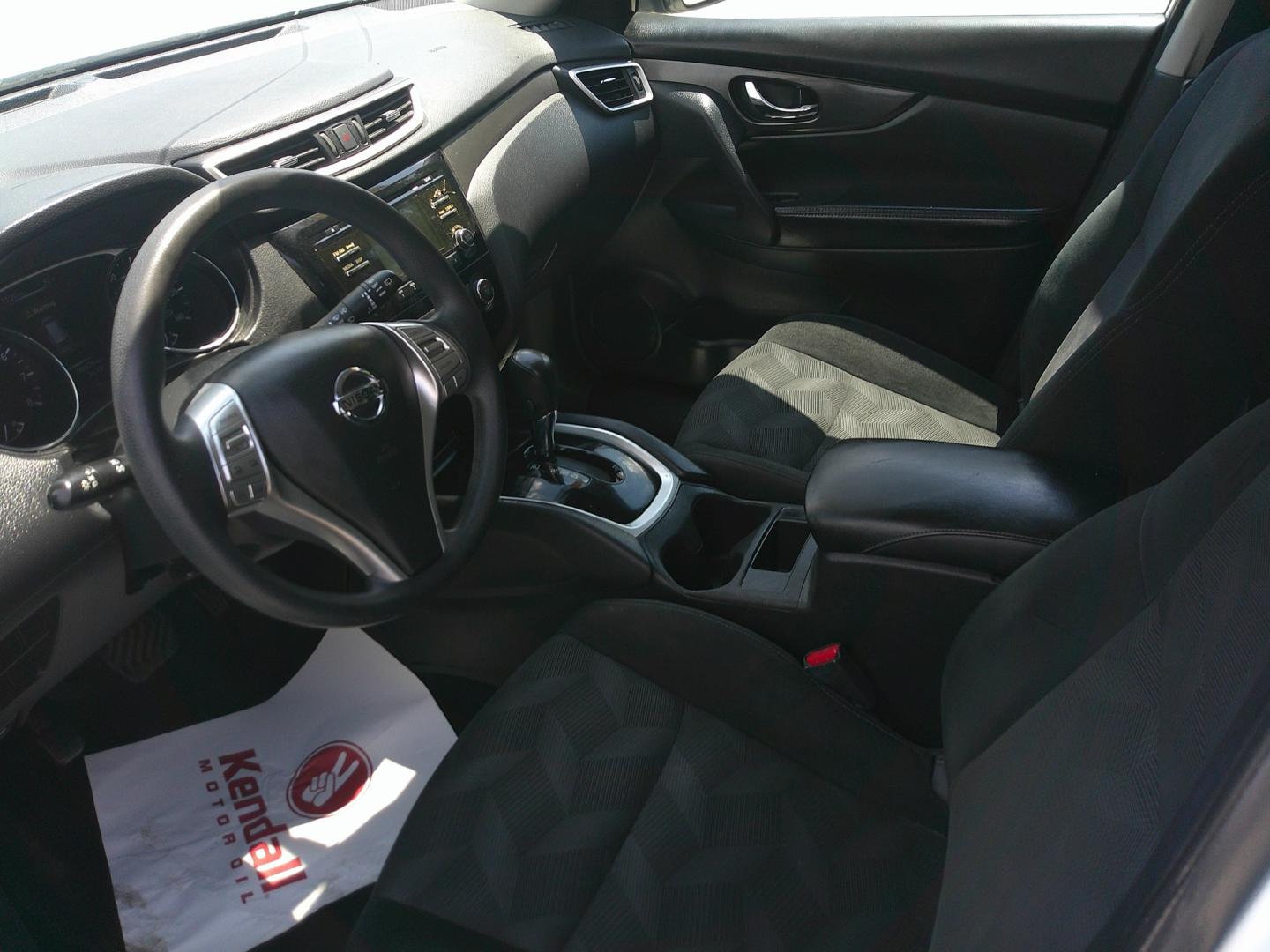 2015 WHITE NISSAN ROGUE S; SL; SV (5N1AT2MT4FC) , located at 1200 Cassat Avenue, Jacksonville, FL, 32205, (904) 695-1885, 30.302404, -81.731033- Photo#2