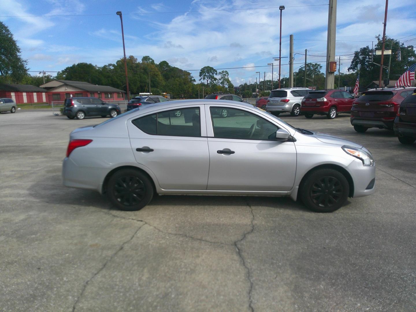 2019 SILVER NISSAN VERSA S; SL; SV (3N1CN7AP1KL) , located at 1200 Cassat Avenue, Jacksonville, FL, 32205, (904) 695-1885, 30.302404, -81.731033- Photo#1