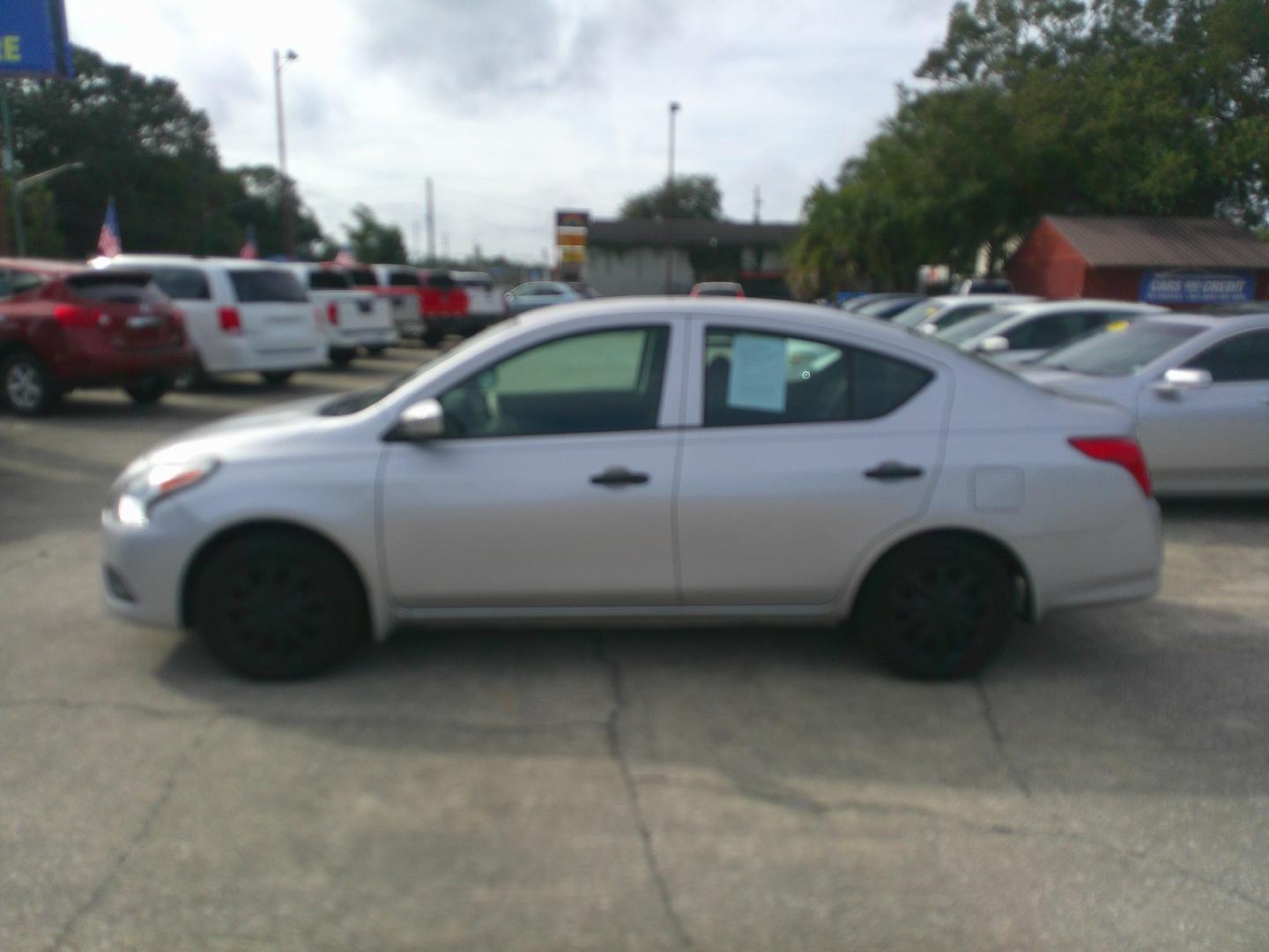 2019 SILVER NISSAN VERSA S; SL; SV (3N1CN7AP1KL) , located at 1200 Cassat Avenue, Jacksonville, FL, 32205, (904) 695-1885, 30.302404, -81.731033- Photo#2